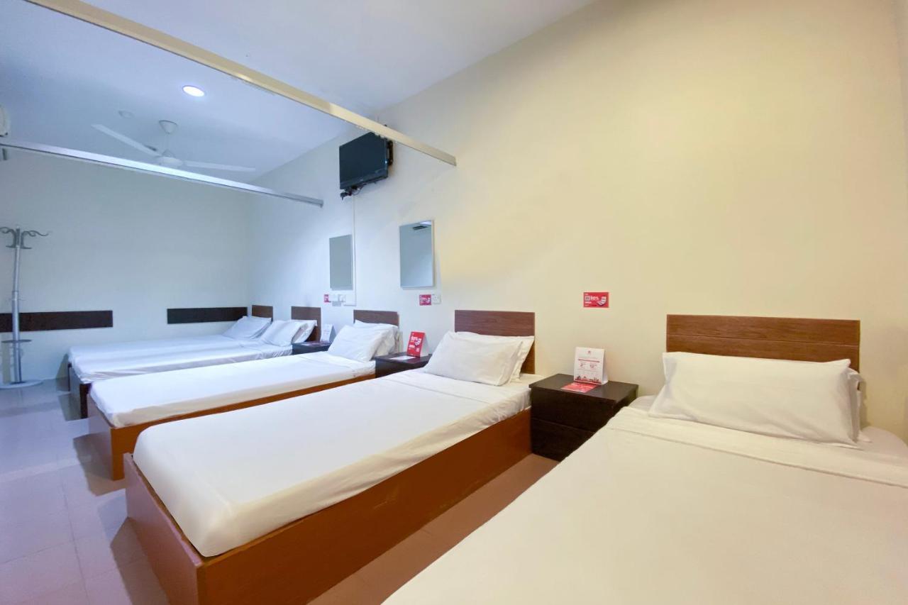 Spot On 89907 Motel Impian Seri Manjung Exteriér fotografie