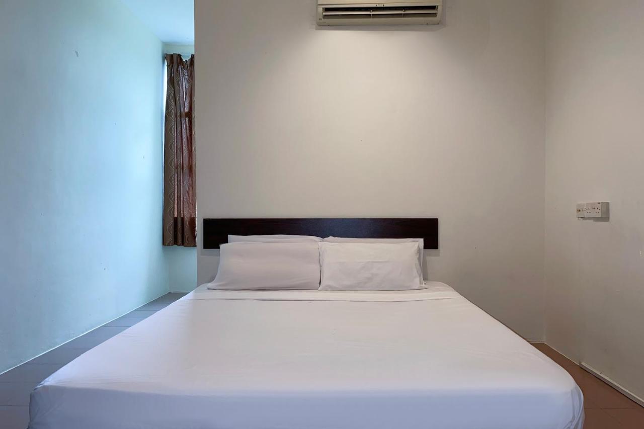 Spot On 89907 Motel Impian Seri Manjung Exteriér fotografie