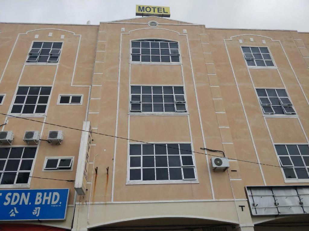 Spot On 89907 Motel Impian Seri Manjung Exteriér fotografie