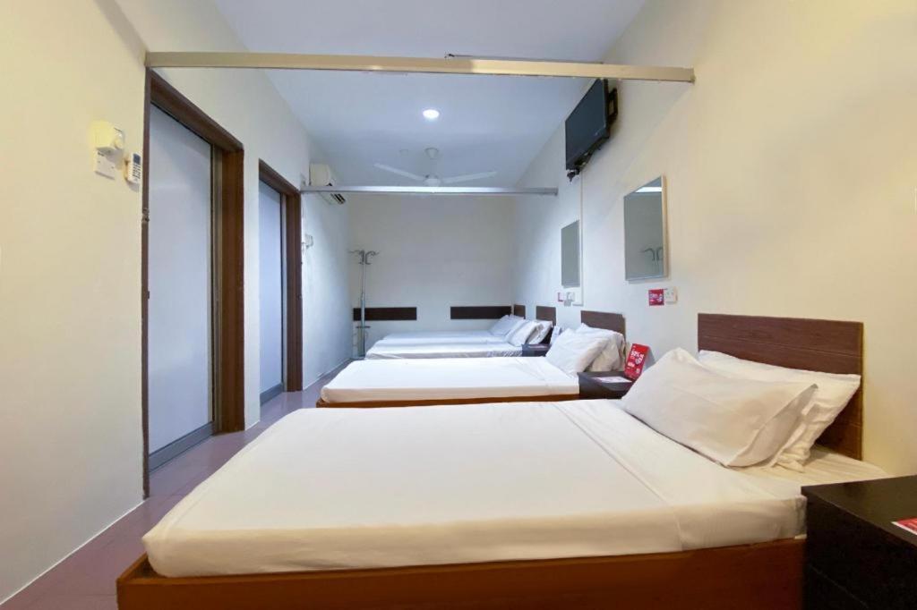 Spot On 89907 Motel Impian Seri Manjung Exteriér fotografie